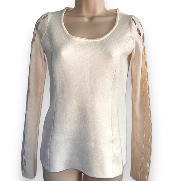 Ellie Tahari extra fine merino wool cut out Creme sweater top size Xs - Picture 8 of 8